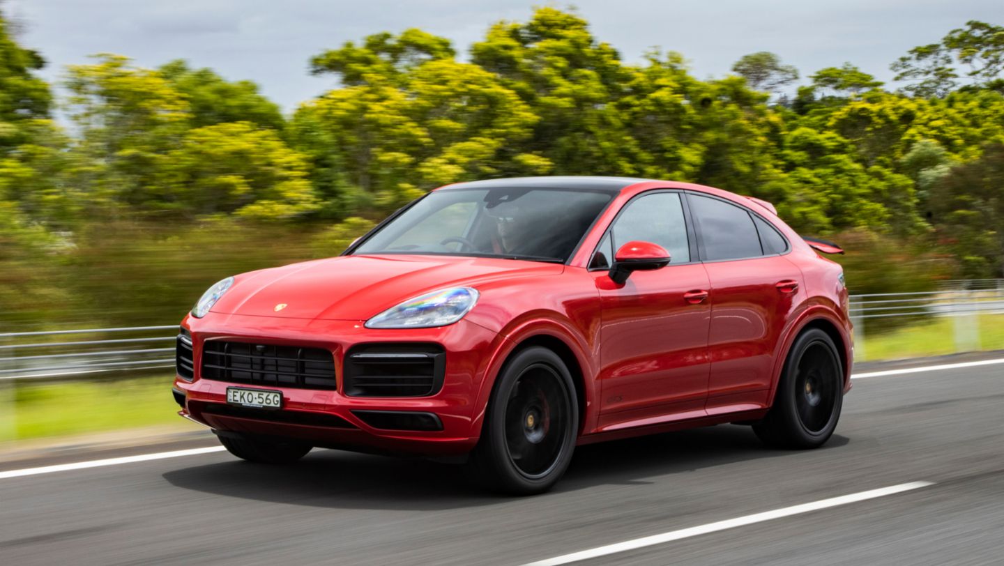 Product Highlights Cayenne GTS Exclusivity, dynamics and roaring V8